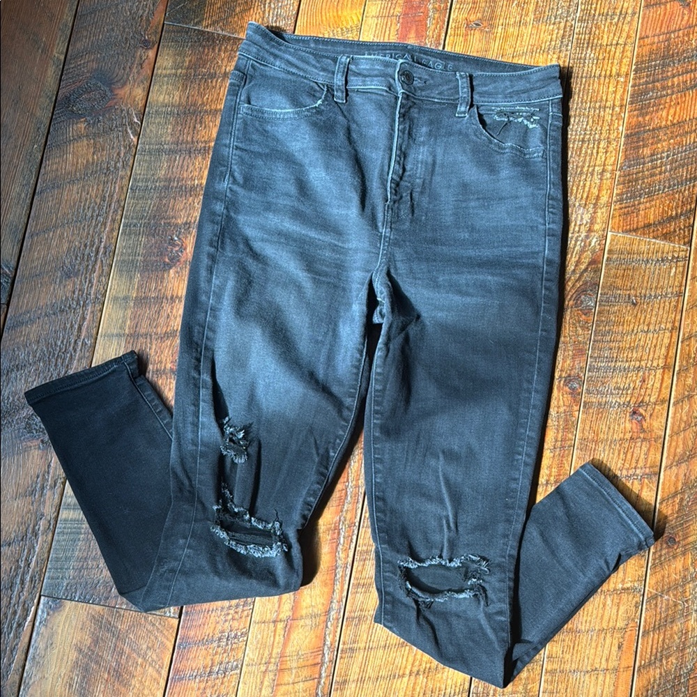 American Eagle Women's Black Distressed Super Hi-Rise Jeggings
